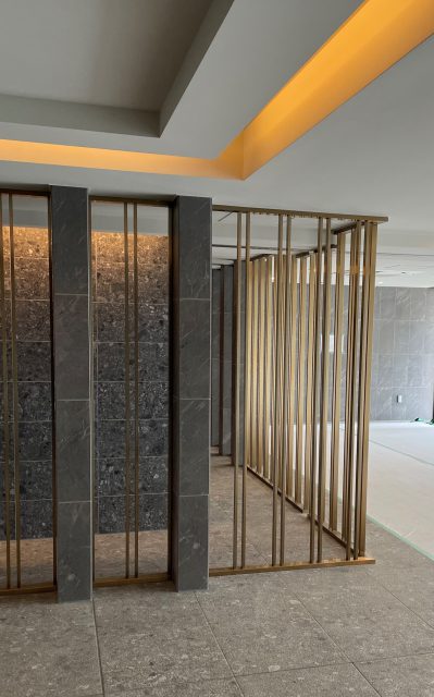 画像：エントランス化粧格子