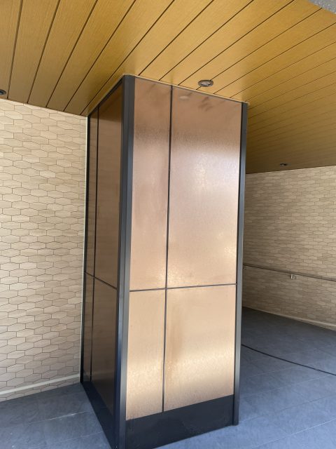 画像：柱型ステンレス　カラーパネル