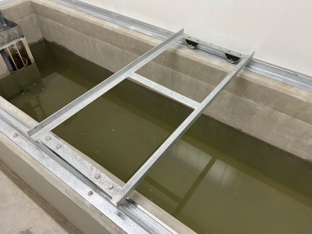 画像：トロッコ金物