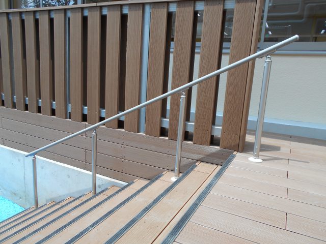 画像：アルミ補助型手摺