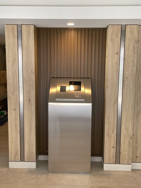 画像：集合玄関機パネル・スパンドレル・ＳＵＳ見切