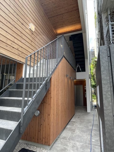 画像:リン酸スチール手摺