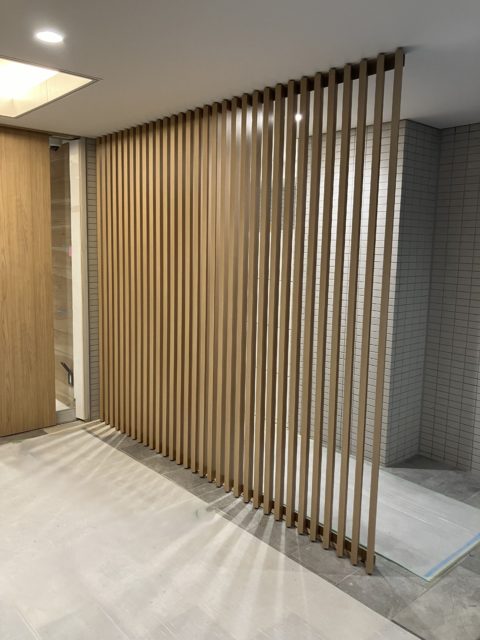 画像:室内アルミルーバー